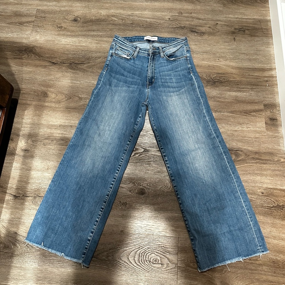 Flying monkey size 27